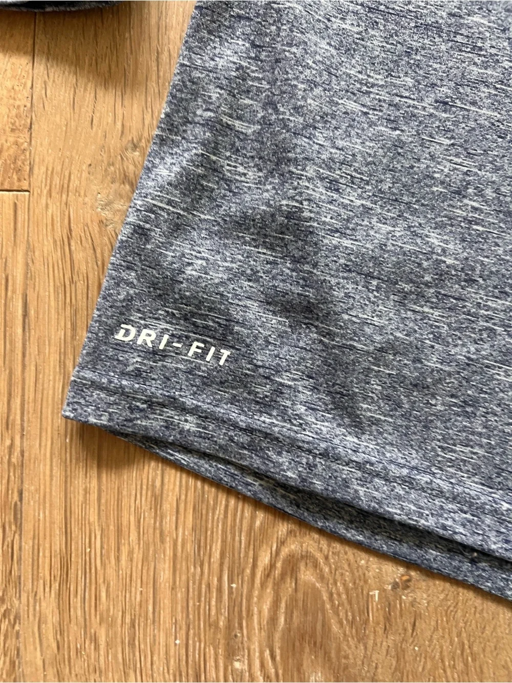 Nike Dri-FIT UPF 40+ Long Sleeve Performance Shirt Gray Men’s Small